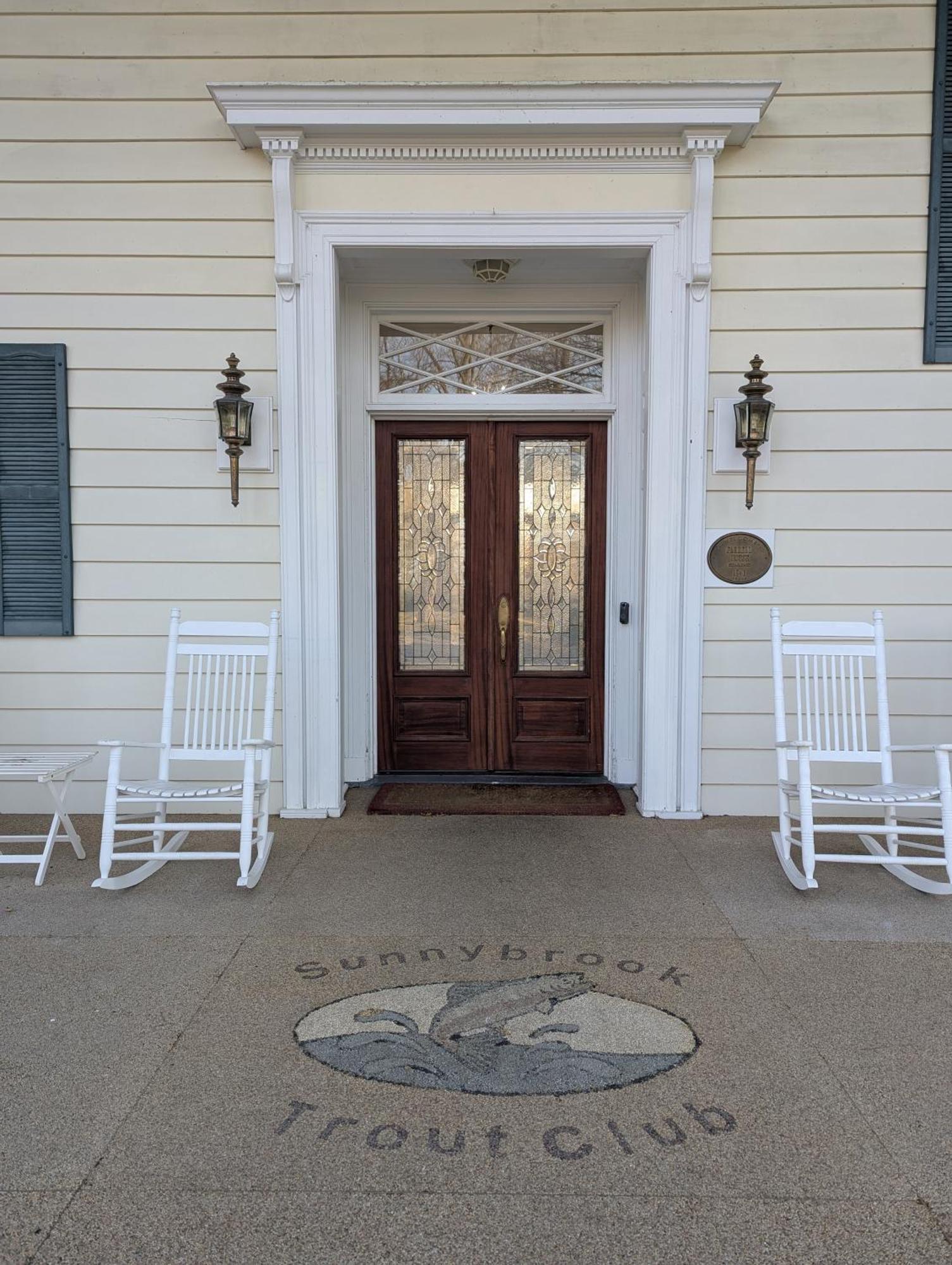 Farrell House Lodge At Sunnybrook Trout Club Sandusky Bagian luar foto