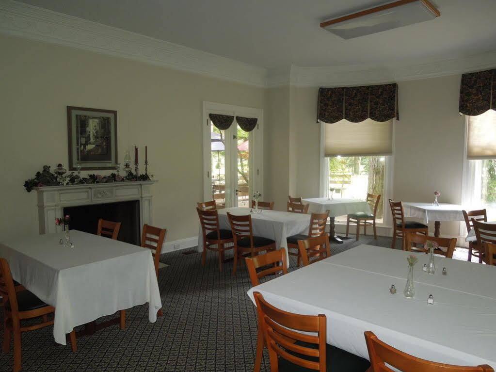 Farrell House Lodge At Sunnybrook Trout Club Sandusky Bagian luar foto